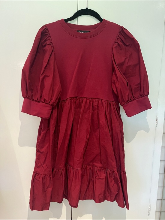 En Saison Dresses & Skirts - En Saison Burgundy Puff-Sleeve Tiered Mini Dress